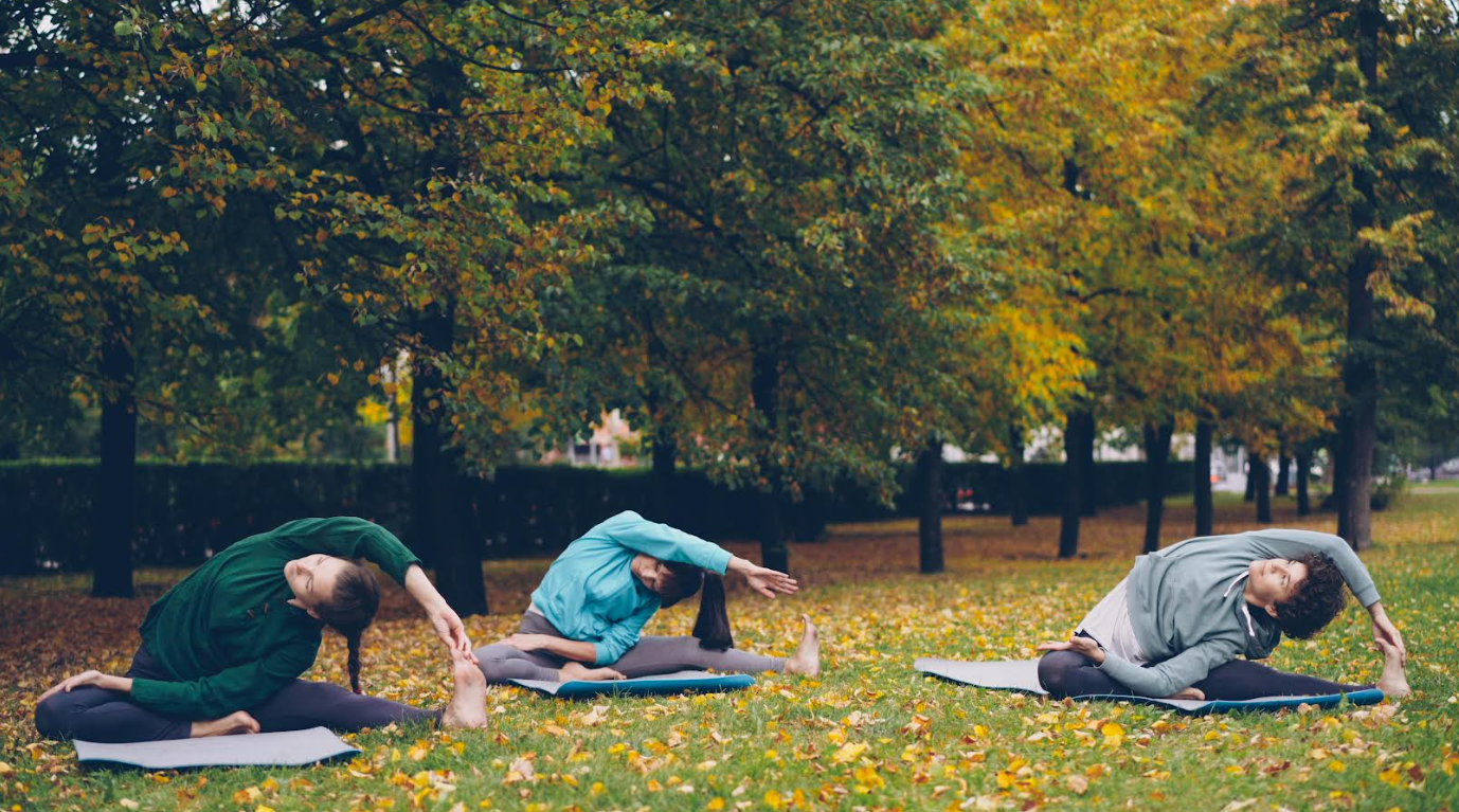 Yoga im Château Lescours